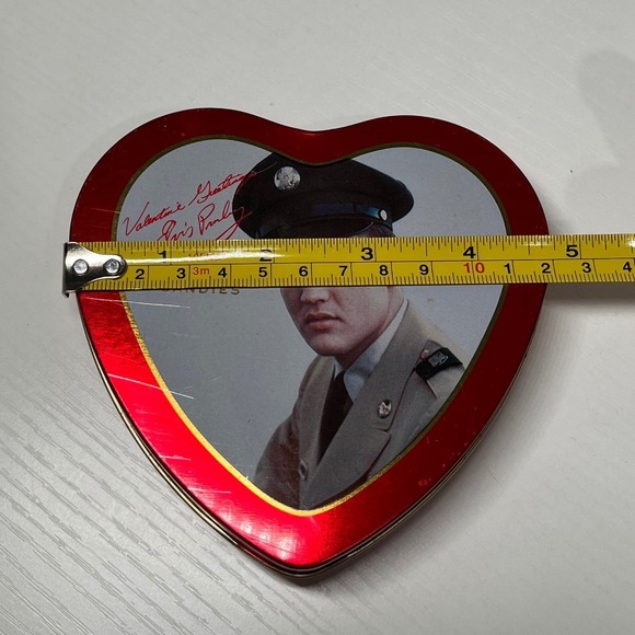 Elvis Presley Vintage Russell Stover Heart Valentine Tin Army Uniform 1997 - Picture 2 of 7